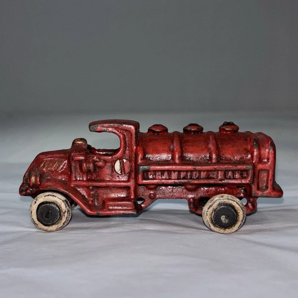 Toy‎ Red Cast Iron Car Champion Gas Truck 1930 Tanker 4-3/4